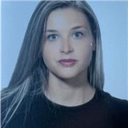 Arquitecta-interiorista en activo trabajando en una importante firma de mobiliario realizado proyectos de alto nivel.